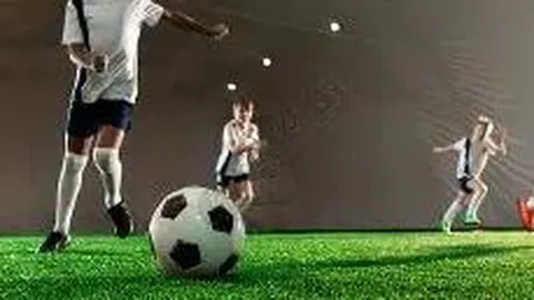 伯恩茅斯对决曼联：周五013期专家质合分析推荐